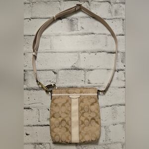 Coach Signature Canvas Crossbody Bag Tan Beige Monogram Purse